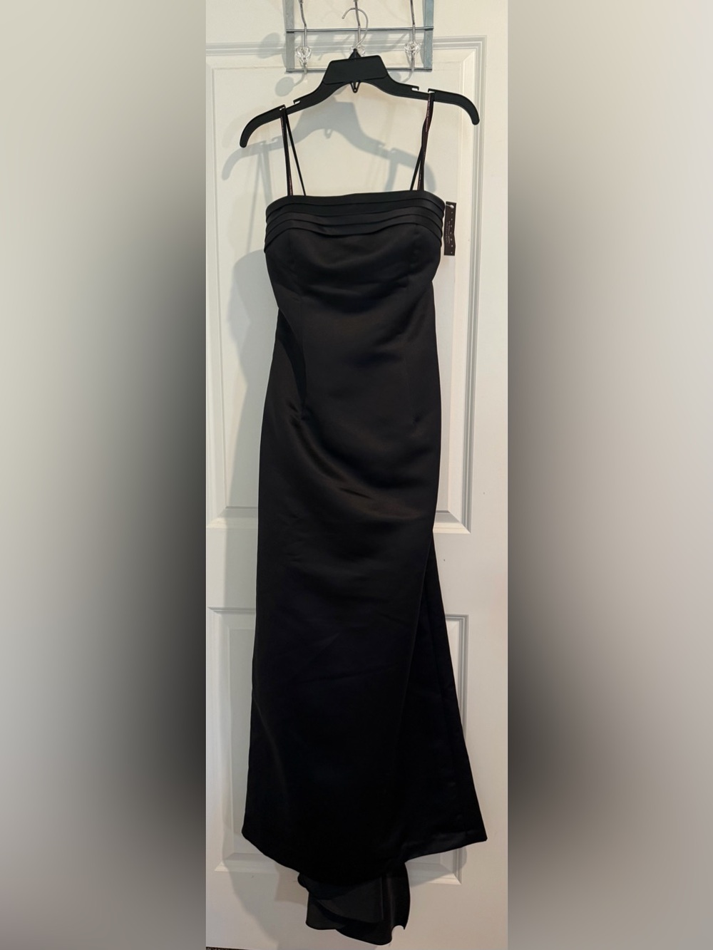 Laundry By Shelli Segal Bridesmaids Black Gown with Spaghetti Straps size 10